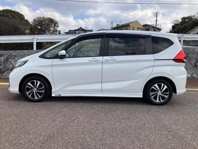 フリード Ｇホンダセンシング　新品タイヤ／保証書／純正　ＳＤナビ／ホンダセンシング／両側電動スライドドア／車線逸脱防止支援システム／シート　ハーフレザー／ヘッドランプ　ＬＥＤ／ＥＴＣ／ＥＢＤ付ＡＢＳ／横滑り防止装置　バックカメラ（2枚目）