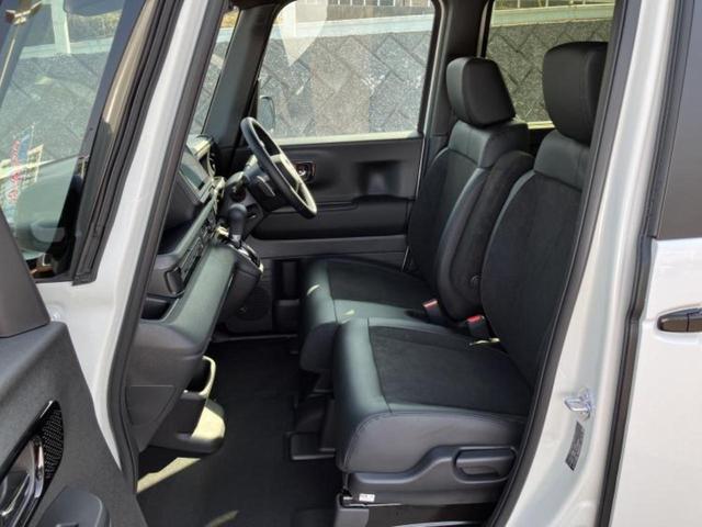 Ｎ－ＢＯＸカスタム ターボブラックスタイル　保証書／純正　８インチ　ナビ／ホンダセンシング／両側電動スライドドア／シートヒーター　前席／車線逸脱防止支援システム／シート　ハーフレザー／登録済未使用車／ヘッドランプ　ＬＥＤ／ＵＳＢジャック　ターボ（6枚目）