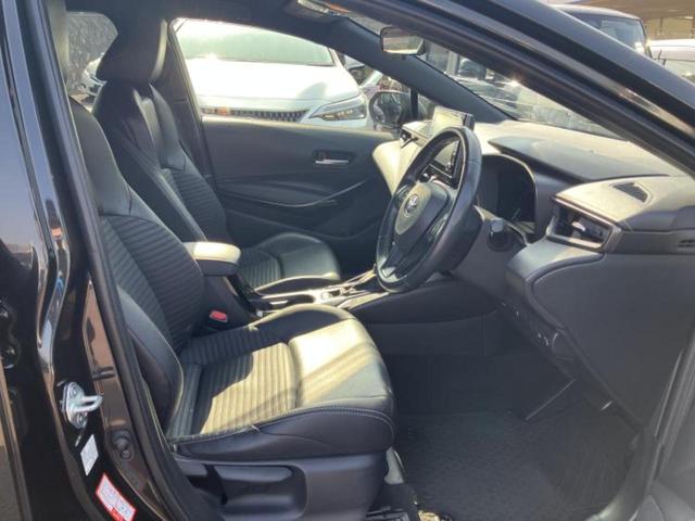 カローラツーリング ハイブリッドダブルバイビー　新品タイヤ／保証書／ディスプレイオーディオ＋ナビ８インチ／トヨタセーフティセンス／車線逸脱防止支援システム／ヘッドランプ　ＬＥＤ／Ｂｌｕｅｔｏｏｔｈ接続／ＥＴＣ／ＥＢＤ付ＡＢＳ　衝突被害軽減システム（4枚目）