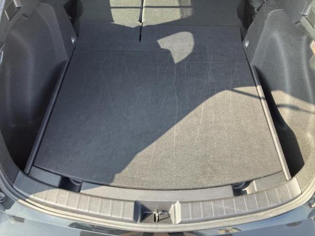 カローラツーリング ハイブリッドダブルバイビー　新品タイヤ／保証書／ディスプレイオーディオ＋ナビ８インチ／トヨタセーフティセンス／車線逸脱防止支援システム／ヘッドランプ　ＬＥＤ／Ｂｌｕｅｔｏｏｔｈ接続／ＥＴＣ／ＥＢＤ付ＡＢＳ　衝突被害軽減システム（23枚目）