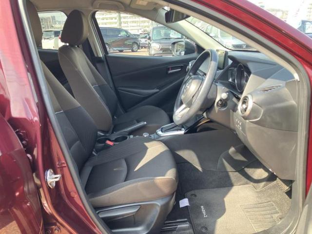 MAZDA2 15Sプロアクティブ 新品タイヤ/保証書/純正 SDナビ/衝突安全装置/シートヒーター/360°ビューモニター/車線逸脱防止支援システム/ドライブレコーダー 前後/ヘッドランプ LED/Bluetooth接続 ワンオーナー(4枚目)