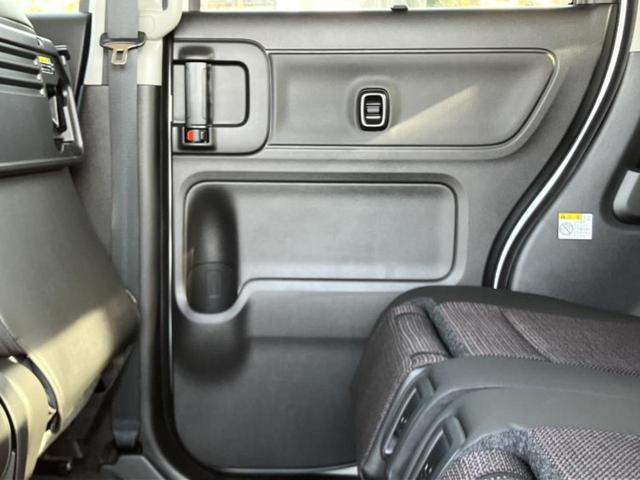 スペーシアカスタム ハイブリッドＸＳ　保証書／純正　９インチ　メモリーナビ／セーフティサポート（スズキ）／両側電動スライドドア／シートヒーター　前席／全方位モニター／車線逸脱防止支援システム／登録済未使用車／ヘッドランプ　ＬＥＤ（21枚目）