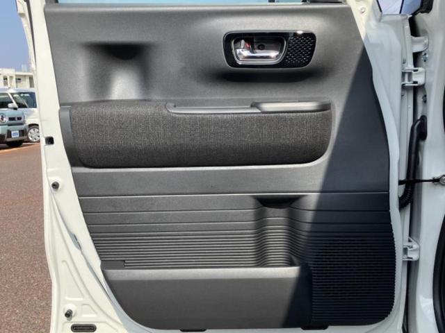 N-BOXカスタム ブラックスタイル 保証書/純正 8インチ ナビ/ホンダセンシング/両側電動スライドドア/シートヒーター 前席/車線逸脱防止支援システム/登録済未使用車/ヘッドランプ LED/Bluetooth接続/EBD付ABS(22枚目)