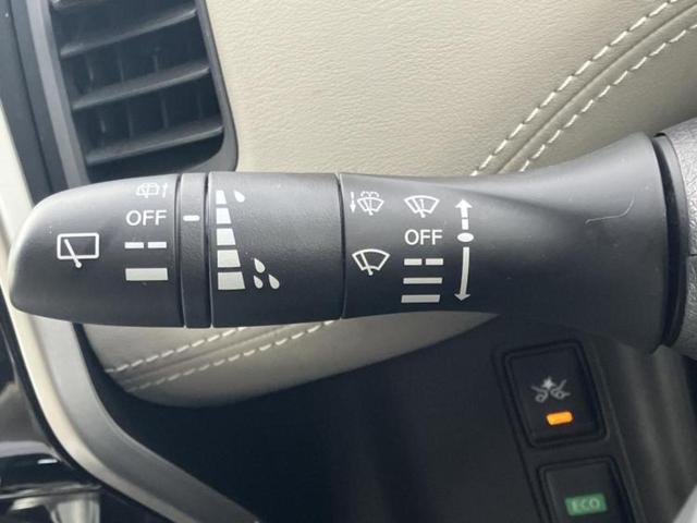 セレナ ハイウェイスターVセレクション2 保証書/純正 SDナビ/フリップダウンモニター 純正 11インチ/インテリジェントルームミラー/エマージェンシーブレーキ/両側電動スライドドア/アラウンドビューモニター/車線逸脱防止支援システム(18枚目)