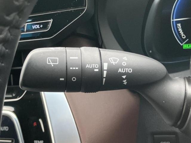 ハリアーハイブリッド Ｚレザーパッケージ　調光パノラマルーフ／ＪＢＬ／保証書／純正　１２．３インチ　メモリーナビ／デジタルインナーミラー／衝突安全装置／シートヒーター／パノラミックビューモニター／車線逸脱防止支援システム／シート　フルレザー（17枚目）