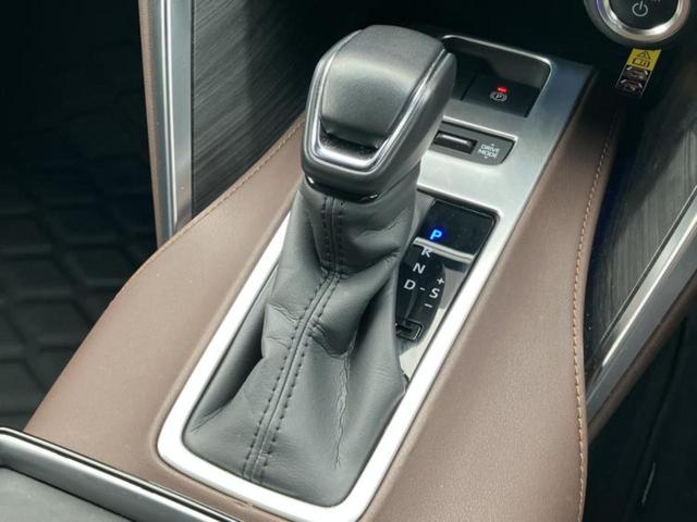 ハリアーハイブリッド Ｚレザーパッケージ　調光パノラマルーフ／ＪＢＬ／保証書／純正　１２．３インチ　メモリーナビ／デジタルインナーミラー／衝突安全装置／シートヒーター／パノラミックビューモニター／車線逸脱防止支援システム／シート　フルレザー（18枚目）