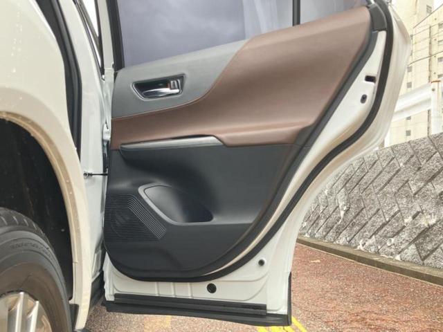 ハリアーハイブリッド Ｚレザーパッケージ　調光パノラマルーフ／ＪＢＬ／保証書／純正　１２．３インチ　メモリーナビ／デジタルインナーミラー／衝突安全装置／シートヒーター／パノラミックビューモニター／車線逸脱防止支援システム／シート　フルレザー（21枚目）