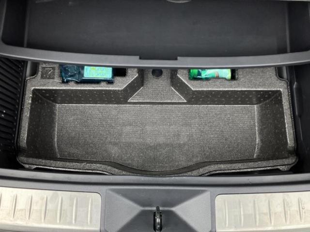 ハリアーハイブリッド Ｚレザーパッケージ　調光パノラマルーフ／ＪＢＬ／保証書／純正　１２．３インチ　メモリーナビ／デジタルインナーミラー／衝突安全装置／シートヒーター／パノラミックビューモニター／車線逸脱防止支援システム／シート　フルレザー（26枚目）