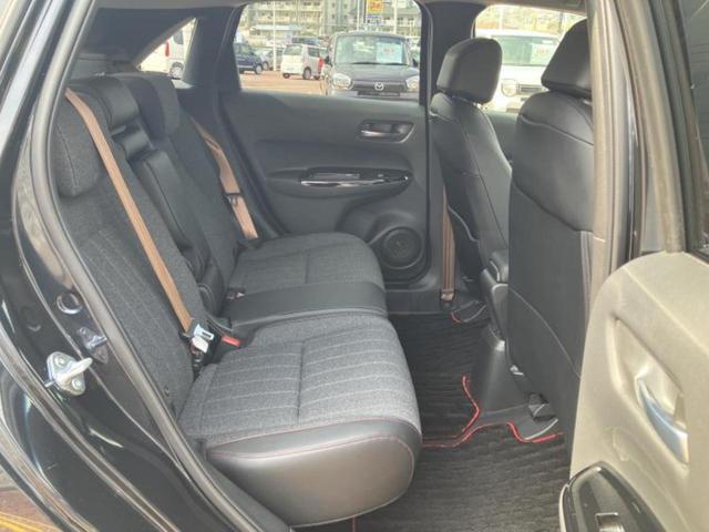 フィット ｅＨＥＶカーサ　保証書／純正　ＨＤＤナビ／衝突安全装置／シートヒーター／車線逸脱防止支援システム／ヘッドランプ　ＬＥＤ／ＵＳＢジャック／Ｂｌｕｅｔｏｏｔｈ接続／ＥＴＣ２．０／ＥＢＤ付ＡＢＳ／横滑り防止装置（5枚目）