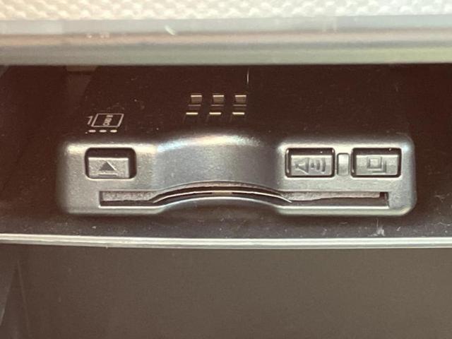 タフト Ｇターボクロムベンチャー　新品タイヤ／ガラスルーフ／保証書／純正　９インチ　ＳＤナビ／衝突安全装置／シートヒーター／パノラマモニター／車線逸脱防止支援システム／ヘッドランプ　ＬＥＤ／ＵＳＢジャック／ＥＴＣ／ＥＢＤ付ＡＢＳ（26枚目）