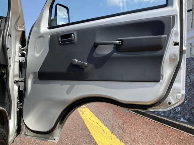 ＮＴ１００クリッパートラック ＤＸ　保証書／エアバッグ　運転席／キーレス／パワーステアリング／マニュアルエアコン／ユーザー買取車／アクセサリーソケット／ヘッドライトレベライザー／三方開／ＣＤ（6枚目）