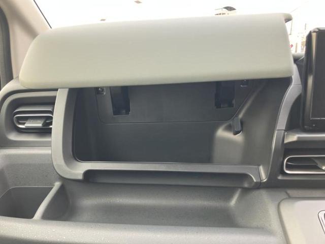 フリード クロスター 保証書/純正 8インチ ナビ/ホンダセンシング/両側電動スライドドア/シートヒーター 前席/車線逸脱防止支援システム/登録済未使用車/ヘッドランプ LED/Bluetooth接続/EBD付ABS(38枚目)