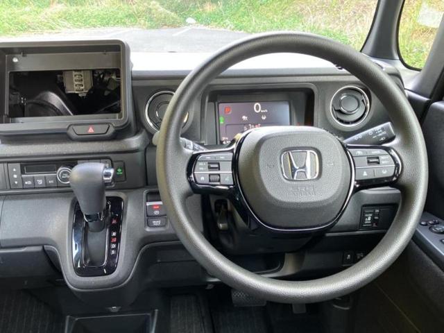 Ｎ－ＢＯＸカスタム ヒョウジュン　保証書／ホンダセンシング／電動スライドドア／シートヒーター　前席／ＥＢＤ付ＡＢＳ／横滑り防止装置／禁煙車／エアバッグ　運転席／エアバッグ　助手席／パワーウインドウ／エンジンスタートボタン（10枚目）