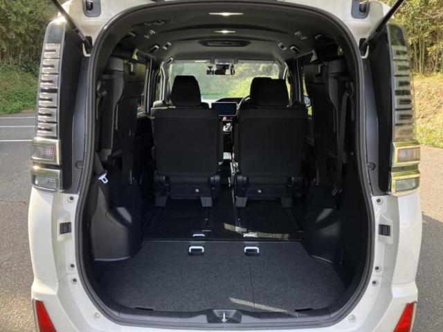 ヴォクシー ハイブリッドＺＳ　保証書／純正　１０インチ　ＳＤナビ／衝突安全装置／電動スライドドア／シートヒーター　前席／車線逸脱防止支援システム／ドライブレコーダー　前後／ヘッドランプ　ＬＥＤ／ＵＳＢジャック　衝突被害軽減システム（21枚目）