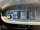 ハイブリッドＳ－Ｚ　保証書／純正　１０インチ　ＳＤナビ／デジタルインナーミラー／トヨタセーフティセンス／両側電動スライドドア／シートヒーター／パノラミックビューモニター／車線逸脱防止支援システム／シート　ハーフレザー（30枚目）