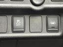 日々の運転を支えるスイッチ類は、直感的な操作で快適なドライブを支援します。