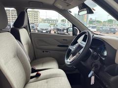 「この車の写真をもっと見たい」「状態が気になる」「この装備はついている？」どんな小さな疑問でもお気軽にお問い合わせください！ 4