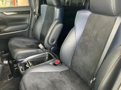 ＷＥＣＡＲＳでは各商談席に大型モニターをご用意しております！見やすい大画面でゆったりと全国の在庫をご覧いただけます！是非ご来店お待ちしております！ 7