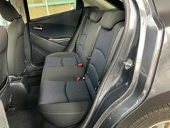 ＷＥＣＡＲＳでは各商談席に大型モニターをご用意しております！見やすい大画面でゆったりと全国の在庫をご覧いただけます！是非ご来店お待ちしております！ 7