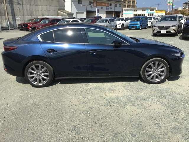 ＭＡＺＤＡ３セダン １．５　１５Ｓ　ツーリング　アダプティブクルーズコントロールバックモ　レーダークルーズ　スマートブレーキサポート　クリアランスソナー　ＤＶＤ　ナビ＆ＴＶ　ＥＴＣ　バックカメラ　メモリーナビ　フルセグＴＶ　オートマチックハイビーム（8枚目）