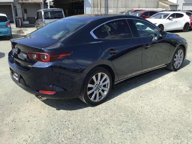 ＭＡＺＤＡ３セダン １．５　１５Ｓ　ツーリング　アダプティブクルーズコントロールバックモ　レーダークルーズ　スマートブレーキサポート　クリアランスソナー　ＤＶＤ　ナビ＆ＴＶ　ＥＴＣ　バックカメラ　メモリーナビ　フルセグＴＶ　オートマチックハイビーム（9枚目）