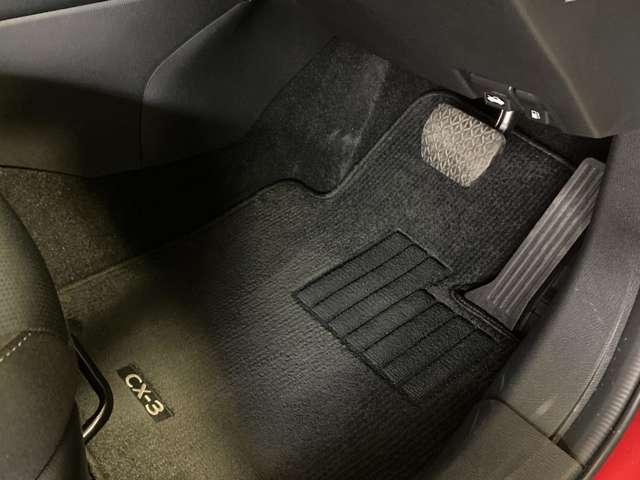 CX-3 1.5 15S ツーリング 2カメラドラレコバックモニターフルセグTV パーキングセンサー HBC ETC付き Rカメラ オートエアコン i-stop スマートキー 地デジ 盗難防止システム DSC メモリーナビ アルミ PS(6枚目)