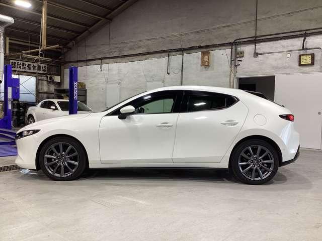 MAZDA3ファストバック 1.5 15S ツーリング 2カメラドラレコアダプティブクルーズコン フルセグテレビ クルーズコントロール コーナーセンサー DVD ETC車載器 横滑り防止システム イモビ エアコン アルミホイール カーテンエアバッグ ABS(12枚目)