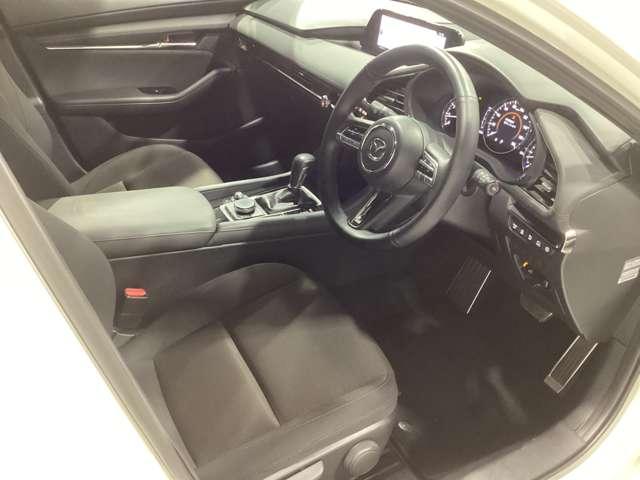 MAZDA3ファストバック 1.5 15S ツーリング 2カメラドラレコアダプティブクルーズコン フルセグテレビ クルーズコントロール コーナーセンサー DVD ETC車載器 横滑り防止システム イモビ エアコン アルミホイール カーテンエアバッグ ABS(13枚目)