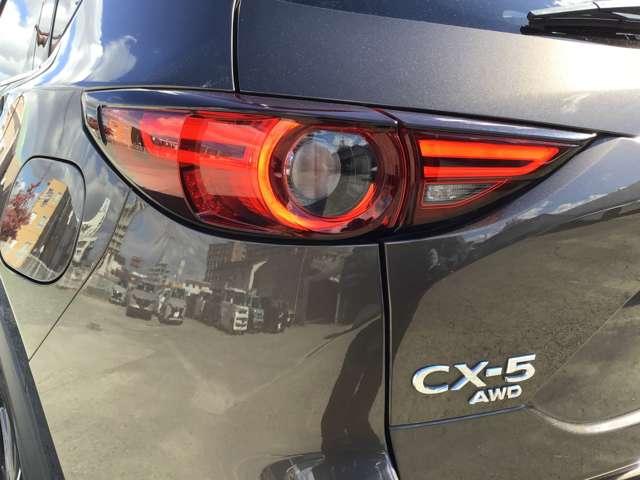 CX-5 2.2 XD Lパッケージ ディーゼルターボ 4WD 2カメラドラレコアダプティブクルーズコン パワーバックゲート オートクルーズ エアコン リアカメラ キーフリー 電動パワーシート アイストップ ターボ TVナビ アドバンスキー アルミホイール ABS(11枚目)