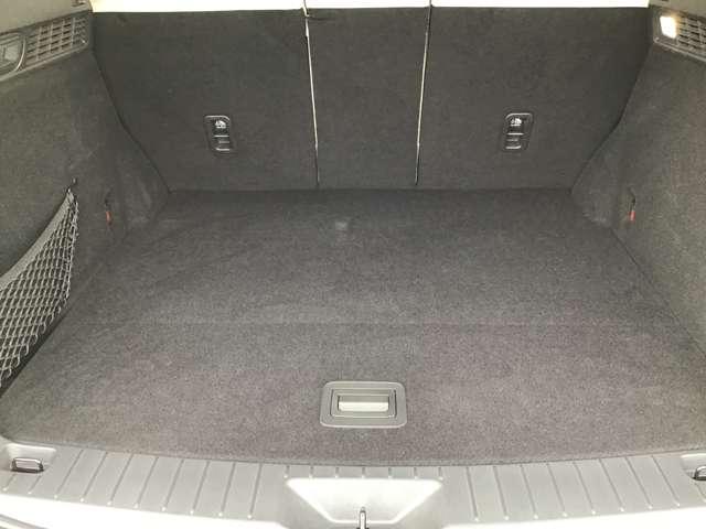 ＣＸ－６０ ３．３　ＸＤハイブリッド　エクスクルーシブ　モダン　ディーゼ　２カメラドラレコシートヒーター＆ベンチレ　３６０°ビュー　衝突軽減ブレーキ　オートハイビーム　追従式クルコン　地上デジタル　サイドカメラ　ＥＴＣ　アルミホイール　横滑り防止装置　パワーシート（15枚目）