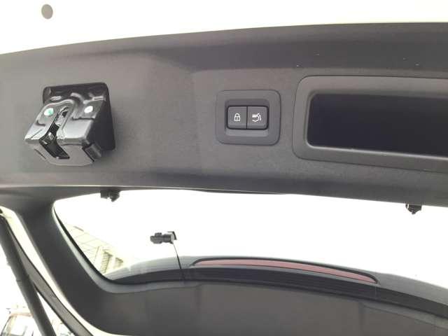 ＣＸ－６０ ３．３　ＸＤハイブリッド　エクスクルーシブ　モダン　ディーゼ　２カメラドラレコシートヒーター＆ベンチレ　３６０°ビュー　衝突軽減ブレーキ　オートハイビーム　追従式クルコン　地上デジタル　サイドカメラ　ＥＴＣ　アルミホイール　横滑り防止装置　パワーシート（19枚目）