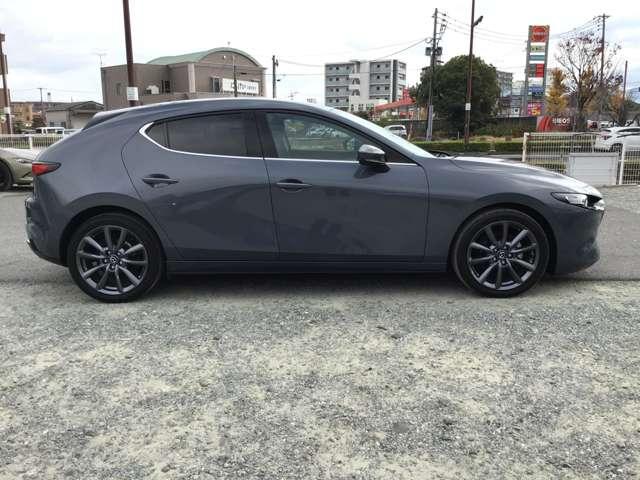 ＭＡＺＤＡ３ファストバック １．５　１５Ｓ　ツーリング　アダプティブクルーズコントロール全方位モ　アダプティブクルーズコントロール　フルセグテレビ　スマートシティブレーキサポート　アイドリングストップ　スマートキー　オートマチックハイビーム　横滑り防止（7枚目）
