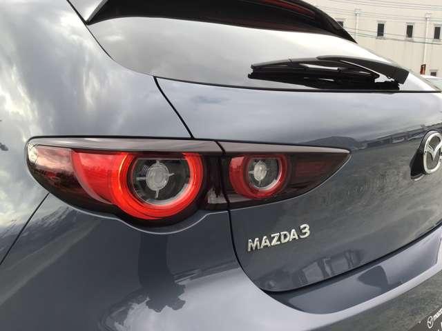 ＭＡＺＤＡ３ファストバック １．５　１５Ｓ　ツーリング　アダプティブクルーズコントロール全方位モ　アダプティブクルーズコントロール　フルセグテレビ　スマートシティブレーキサポート　アイドリングストップ　スマートキー　オートマチックハイビーム　横滑り防止（14枚目）