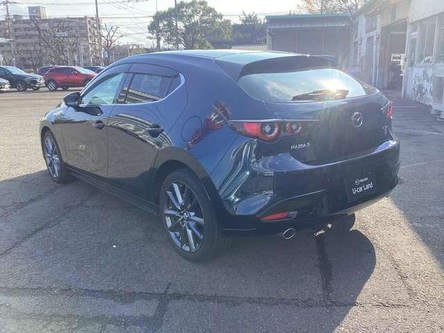 ＭＡＺＤＡ３ファストバック １．５　１５Ｓ　ツーリング　２カメラドラレコ全方位モニターフルセグＴＶ　フルセグテレビ　クルーズコントロール　コーナーセンサー　ＤＶＤ　ＥＴＣ車載器　横滑り防止システム　イモビ　エアコン　アルミホイール　カーテンエアバッグ（11枚目）