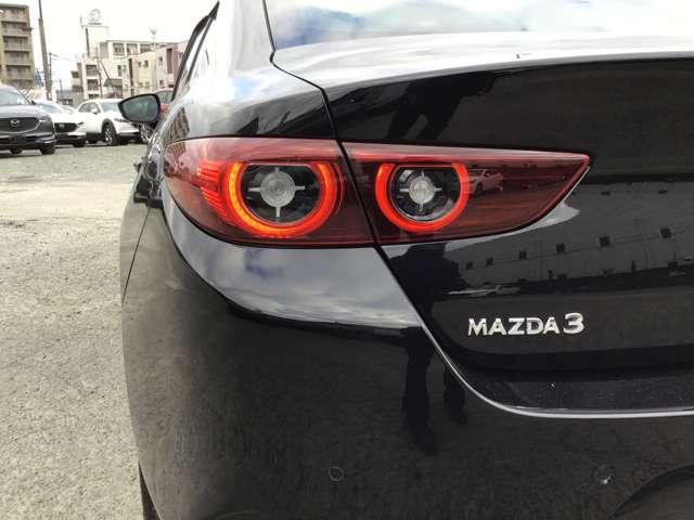 ＭＡＺＤＡ３セダン ２．０　２０Ｓ　プロアクティブ　ツーリング　セレクション　シートヒーター全方位モニターアダプティブ　ＥＴＣ　電動シート　シートヒーター　衝突被害軽減システム　オートマチックハイビーム　バックカメラ　アラウンドビューモニター　フルセグテレビ（14枚目）