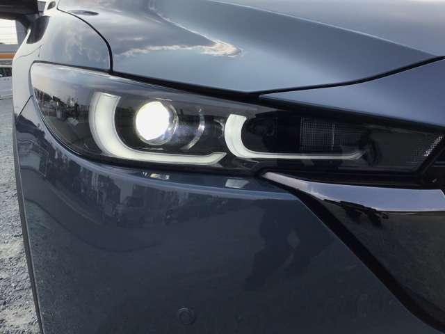 ＣＸ－５ ２．２　ＸＤ　ブラックトーンエディション　ディーゼルターボ　シートヒーター電動リアゲート全方位モニタ　追従式クルコン　バックモニター　Ｐシート　ターボ車　キーレス　ＥＴＣ装備　スマートキー　コーナーセンサー　アイドリングストップ　ナビＴＶ　ＤＳＣ　盗難防止装置（13枚目）