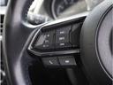 ALH機能付きLEDヘッドライト。対向車にまぶしい思いをさせずに自分は明るい視界を確保できます。