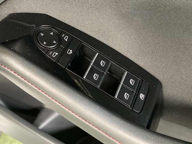 MAZDA3ファストバック 1.5 15S ブラックトーンエディション 2カメラドラレコアダプティブクルーズコン 衝突軽減ブレーキ フルセグ HBC Bカメラ アドバンストキー 横滑り防止装置 キーレス ETC車載器 コーナーセンサー アイドリングストップ オートエアコン(10枚目)