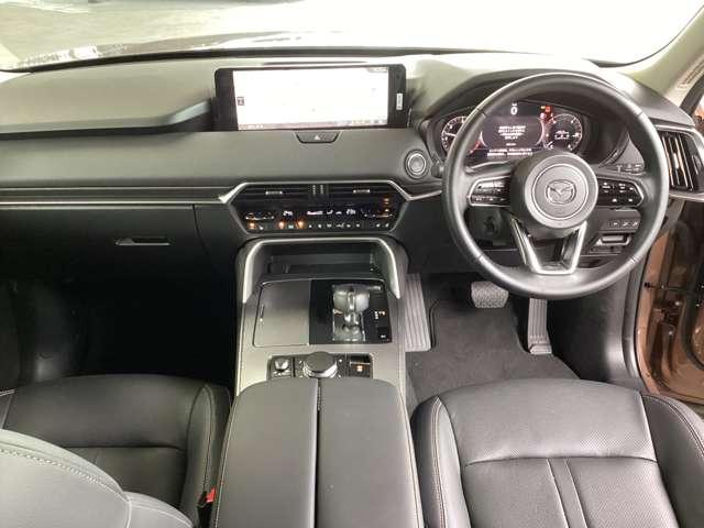 CX-80 3.3 XD Lパッケージ ディーゼルターボ 当社デモアップ車6人乗りウォークスルー アルミホイール フルセグTV オートクルーズコントロール 電動リアゲート パワーシート スマートキー アイドリングストップ シートヒーター バックカメラ ETC(3枚目)