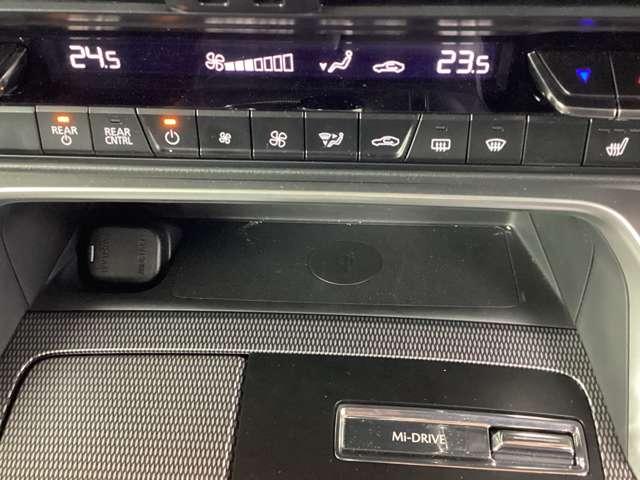 CX-80 3.3 XD Lパッケージ ディーゼルターボ 当社デモアップ車6人乗りウォークスルー アルミホイール フルセグTV オートクルーズコントロール 電動リアゲート パワーシート スマートキー アイドリングストップ シートヒーター バックカメラ ETC(11枚目)