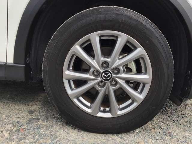 ＣＸ－５ ２．０　２０Ｓ　スマート　エディション　アダプティブクルーズコントロールバックカ　ブレーキサポート　オートＬＥＤ　地デジ　サイドエアバック　横滑り防止装置　アイドリング　盗難防止装置　ＥＴＣ付き　バックモニター　キーレスエントリー　エアコン（12枚目）