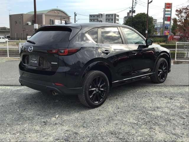 ＣＸ－５ ２．０　２０Ｓ　ブラックトーンエディション　２カメラドラレコアダプティブクルーズコン　アダクティブクルーズコントロール　パワーシート　フルセグ　アルミホイール　スマートキー　ｉ－ｓｔｏｐ　ＥＴＣ　バックカメラ　サイドエアバッグ　オートエアコン（8枚目）