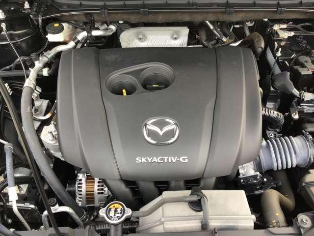 ＣＸ－５ ２．０　２０Ｓ　ブラックトーンエディション　２カメラドラレコアダプティブクルーズコン　アダクティブクルーズコントロール　パワーシート　フルセグ　アルミホイール　スマートキー　ｉ－ｓｔｏｐ　ＥＴＣ　バックカメラ　サイドエアバッグ　オートエアコン（11枚目）