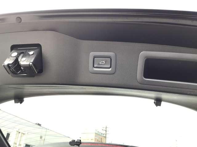 ＣＸ－５ ２．０　２０Ｓ　ブラックトーンエディション　２カメラドラレコアダプティブクルーズコン　アダクティブクルーズコントロール　パワーシート　フルセグ　アルミホイール　スマートキー　ｉ－ｓｔｏｐ　ＥＴＣ　バックカメラ　サイドエアバッグ　オートエアコン（19枚目）