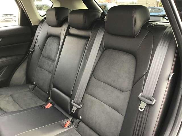 ＣＸ－５ ２．０　２０Ｓ　ブラックトーンエディション　２カメラドラレコアダプティブクルーズコン　アダクティブクルーズコントロール　パワーシート　フルセグ　アルミホイール　スマートキー　ｉ－ｓｔｏｐ　ＥＴＣ　バックカメラ　サイドエアバッグ　オートエアコン（20枚目）