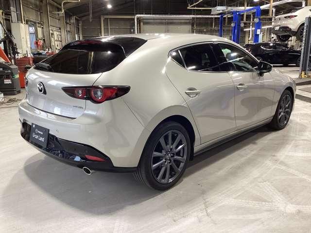 ＭＡＺＤＡ３ファストバック １．８　ＸＤ　ツーリング　ディーゼルターボ　当社デモアップ車アダプティブクルーズコン　アダプティブクルーズコントロール　電動シート　オートマチックハイビーム　シートヒーター　全周囲カメラ　衝突被害軽減システム　ＥＴＣ　バックカメラ（9枚目）