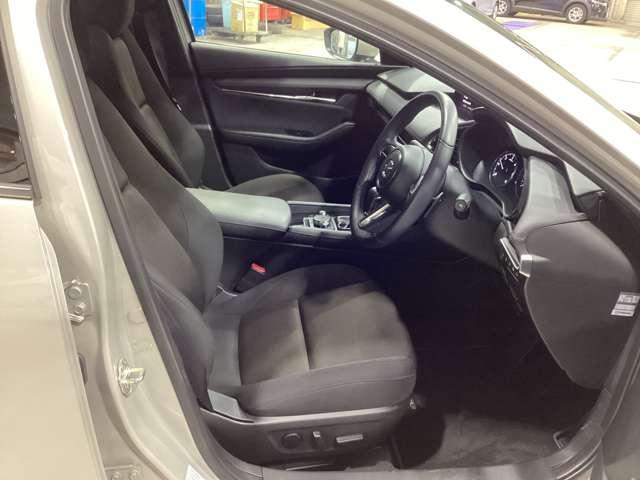 ＭＡＺＤＡ３ファストバック １．８　ＸＤ　ツーリング　ディーゼルターボ　当社デモアップ車アダプティブクルーズコン　アダプティブクルーズコントロール　電動シート　オートマチックハイビーム　シートヒーター　全周囲カメラ　衝突被害軽減システム　ＥＴＣ　バックカメラ（13枚目）