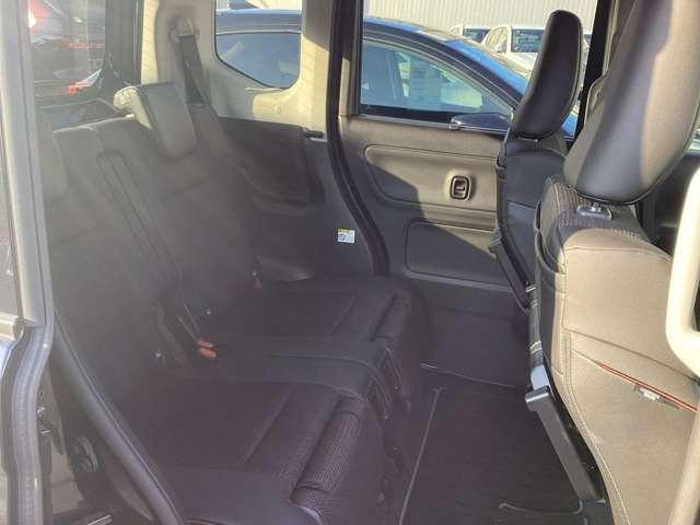 ���㕔���ȃV�[�g��聙�@�����A�V�[�g�����K�ȏ��S�n���V-�g�̏��S�n���ǂ��A���s�Ȃǒ������^�]�ɂ������Ă��܂��B