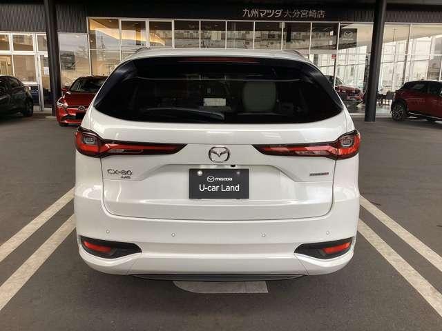 ���A�R���r�����v�͊ی^�̂S���f�U�C���ŁA�O�֌������悤�ȃO���f�[�V�����������̗p���Ă��܂��B�����v�̊ۂ��߂Â��������\���ŃG���K���g�������o���Ă��܂��B