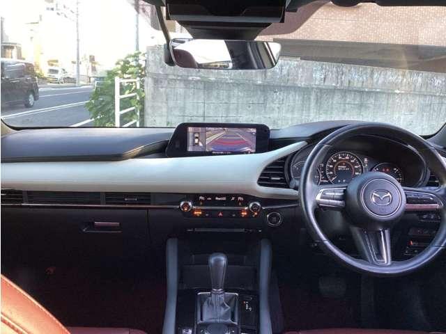 ＭＡＺＤＡ３ファストバック ＸＤ　１００ＴＨ　全方位カメラ　ナビ　ＥＴＣ　２カメラドラレコ　３６０°カメラ　レーダークルーズコントロール　衝突軽減ブレーキ　フルセグＴＶ　ＬＥＤヘッドライト　パーキングセンサー　ＤＶＤ　Ｐシート　本革シート　ＥＴＣ（2枚目）